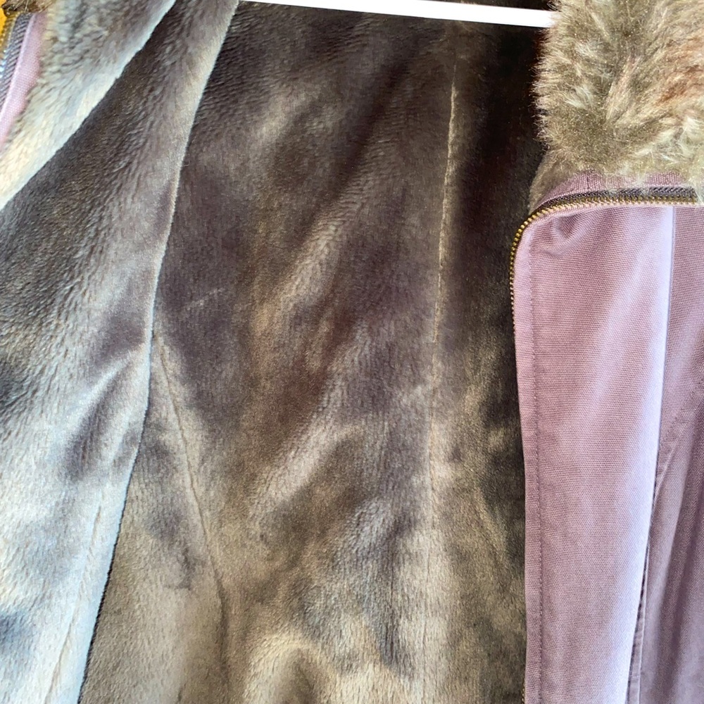 Vest - Picture 3 of 3